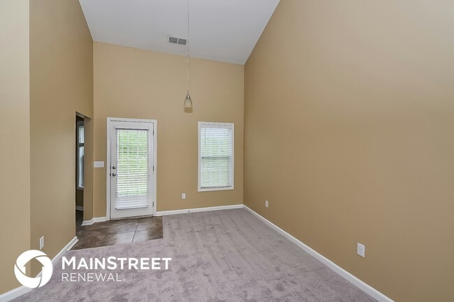 Photo - 3260 Franklin St