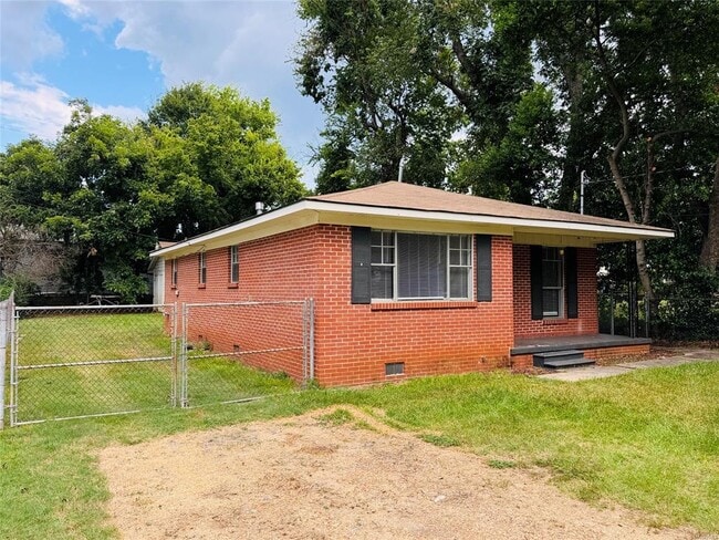 Photo - 1619 Yancey Ave