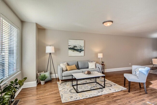 Photo - Fantastic 3 bed, 2.5 bath Townhome in Univ...