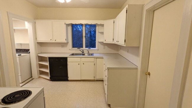 Photo - 717 Young Ave Unit 1