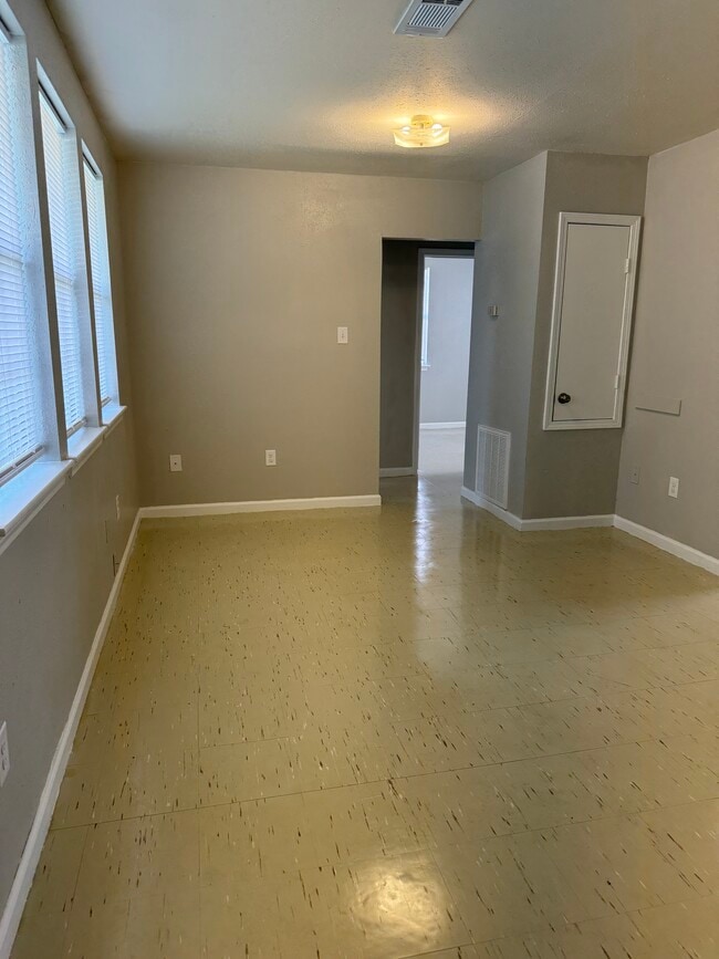 Photo - 2409 Claire Ave Unit 2409