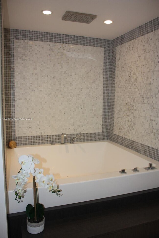 Photo - 200 Biscayne Blvd Way Unit 4211
