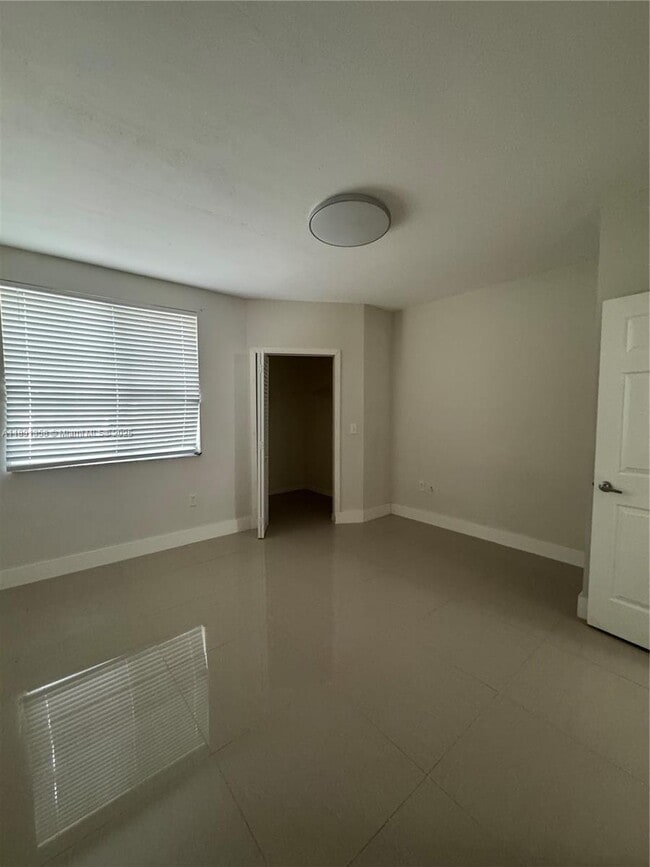 Photo - 8000 N Nob Hill Rd Unit 101