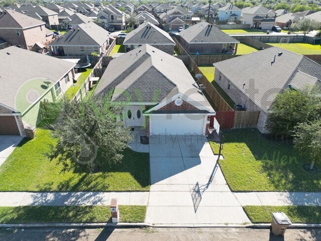 Building Photo - Beautiful 3b /2 bath home in Edinburg