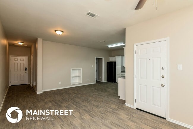 Photo - 208 Ridgeway Blvd