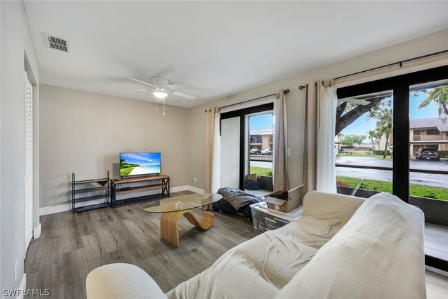 Photo - 17420 Birchwood Ln Unidad 2