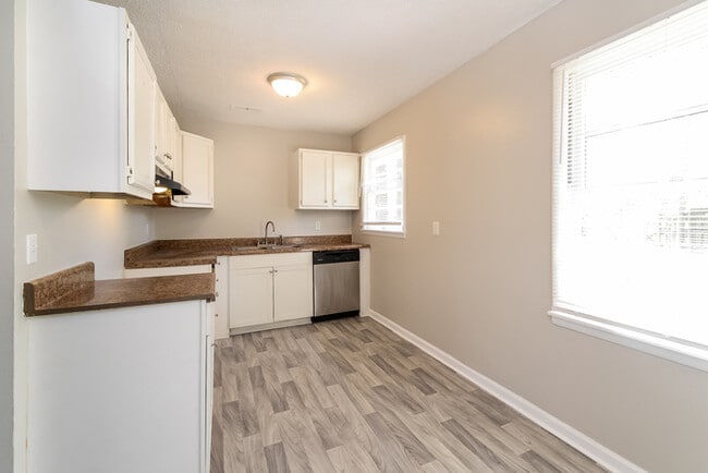 Photo - 207 Polly Reed Rd NE