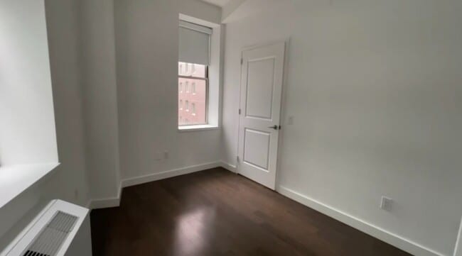 111 John St Unit 11B