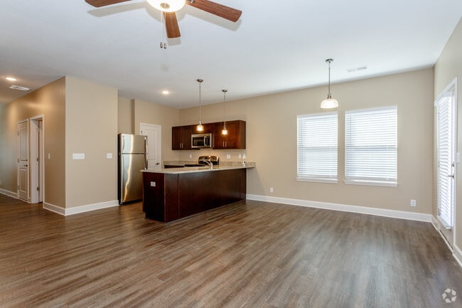 3BR, 2.5BA - 1382 SF