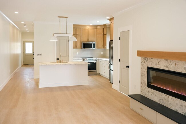 Photo - 207 S Calhoun St