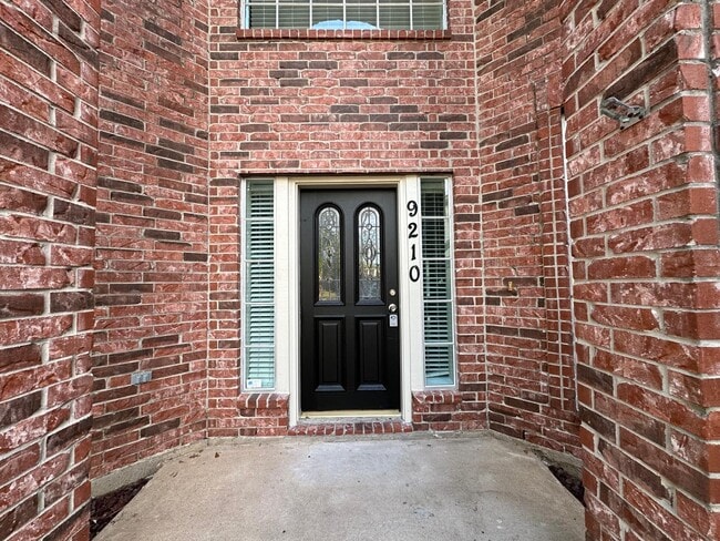 Photo - 9210 Memorial Grove Dr