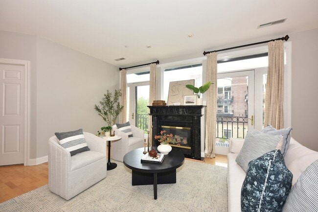 Photo - 1515 N Van Buren St