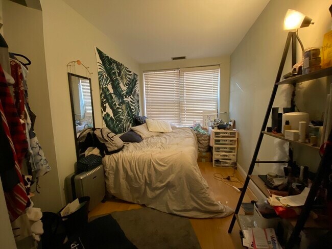 Photo - 111 Gainsborough St Unidad 301