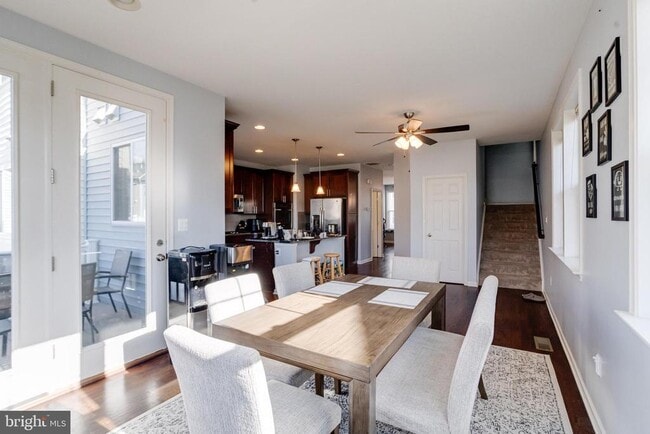 Photo - 7520 Calais Way