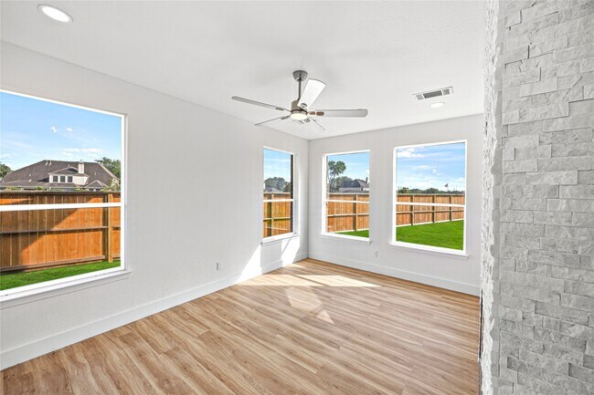Photo - 5910 Country Brook Ct