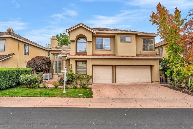 Photo - Spacious 4 bedroom, 2.5 bath home in gated community!