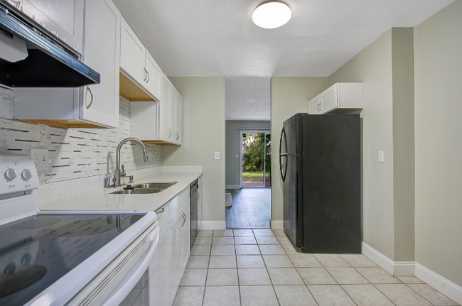 Photo - 2363 Huntington Green Ct