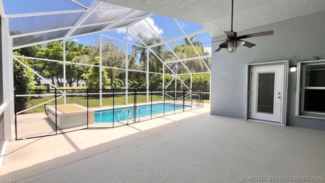1627 Oak Berry Cir
