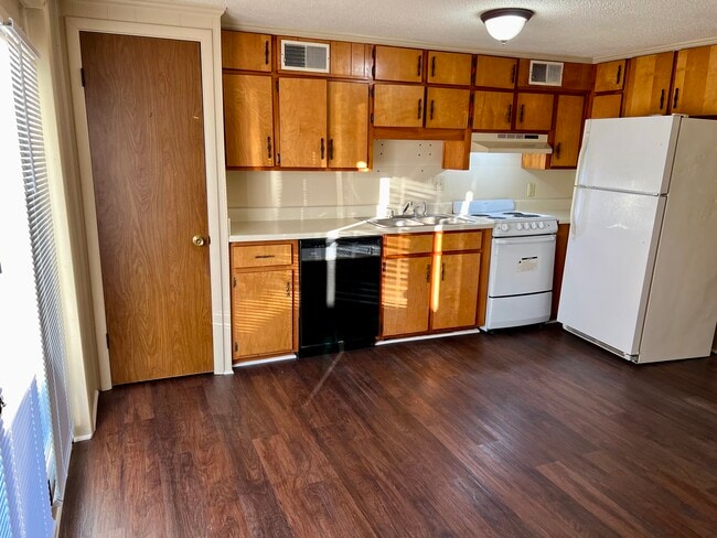 Photo - 110 Lyons St Unit 102