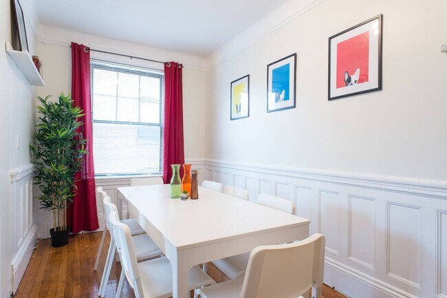 48 Babcock St Unit 4