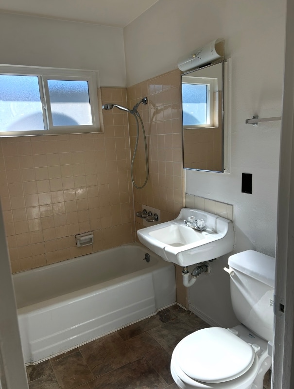 Photo - 44116 Division St Unidad B