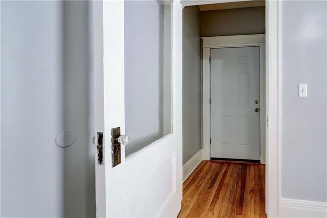 Photo - 588 Garson Ave