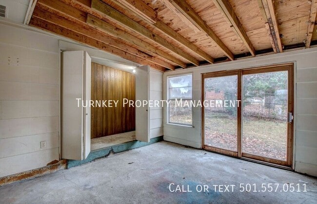 Photo - 4600 Lynn Ln