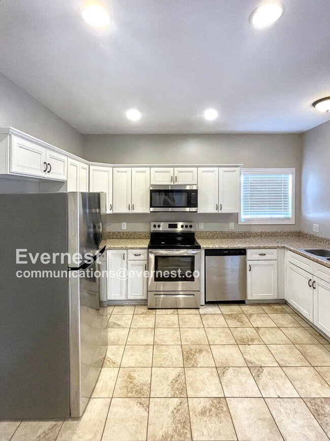 Photo - 1153 Chinook Cir