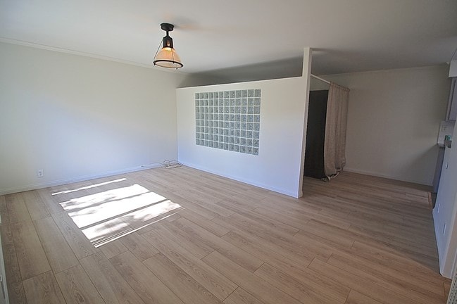 Building Photo - 11138 Aqua Vista St Unit 49