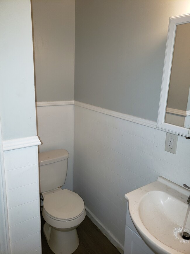 Baño - 806 Post St