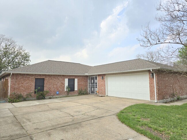 Photo - 1335 Willersley Ln House