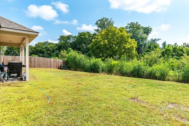 Photo - 4 Bedroom 2.5 Bath in Victoria Meadows