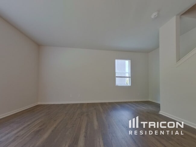 Photo - 249 Creekview Wy