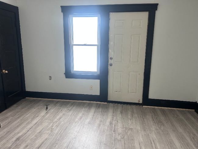 Photo - 7715 Goodman Ave