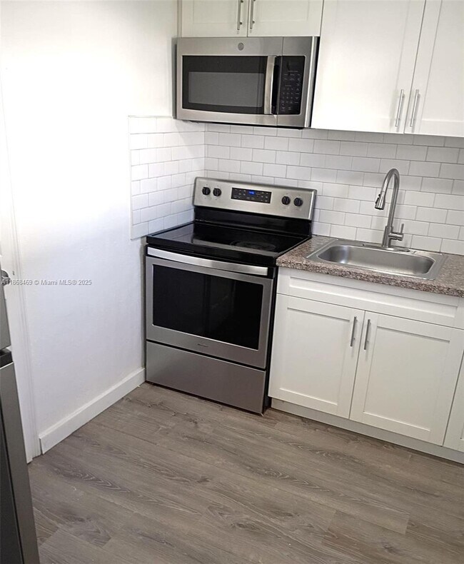 Photo - 5801 NW 1st Ave Unidad 5801