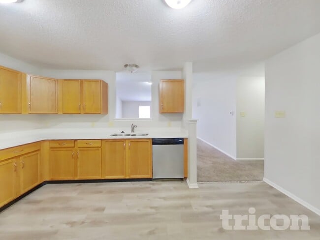 Photo - 8643 Hopewell Ct