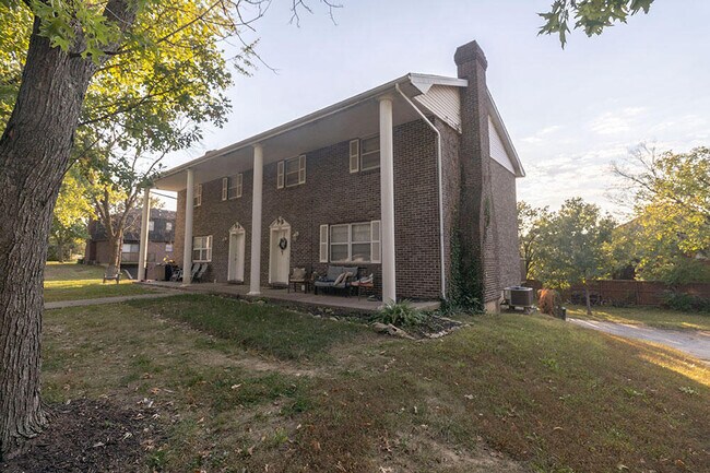 3313 Belle Meade Dr