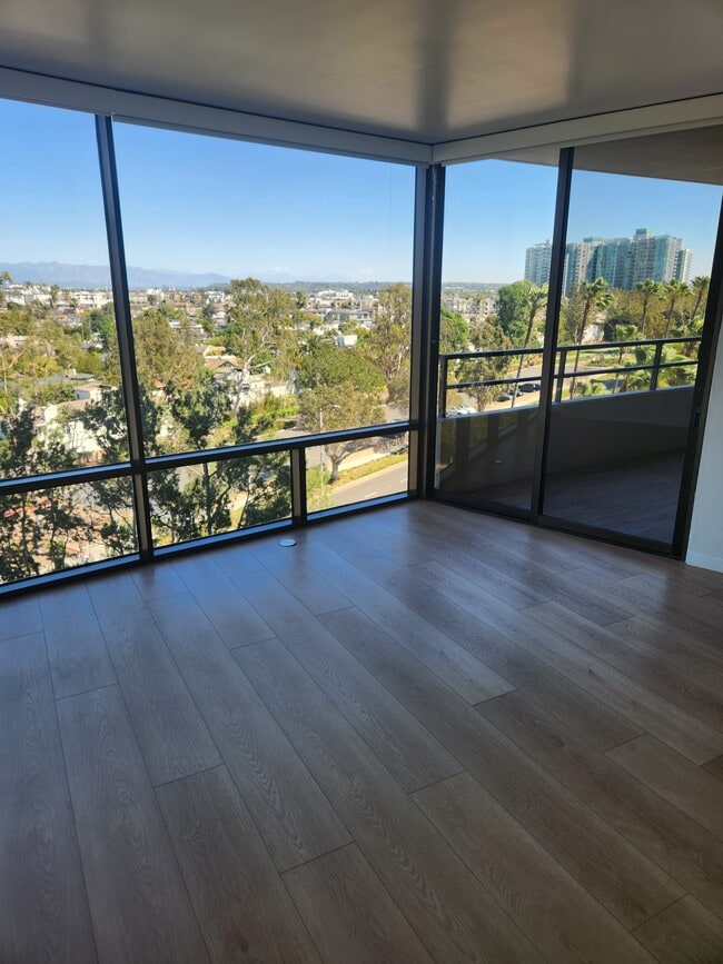 Photo - 4337 Marina City Dr Unit 443