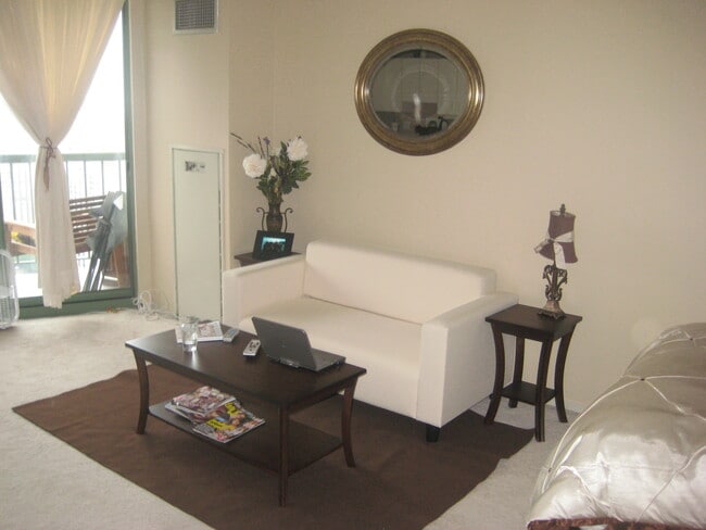 Photo - 111 W Maple St Apartment Unit 2807