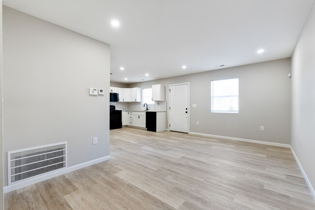 Photo - 812 Glendower Ave House