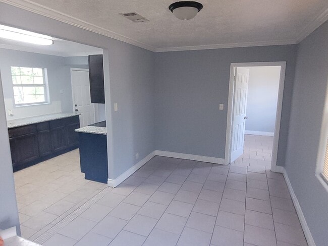 Photo - 3026 Sunbeam St