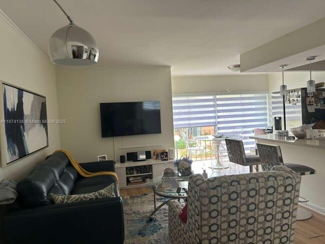 Building Photo - 9350 W Flagler St Unit 210D Rental