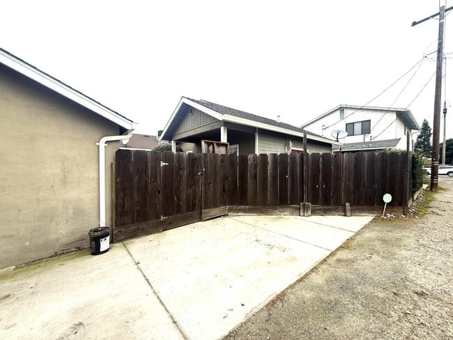 Photo - 61 Lambuth Ave