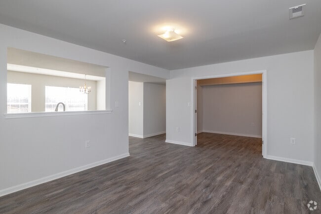 3BR, 2BA - 1,420SF - Living Room