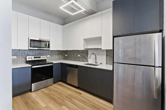 Photo - 160 Lafayette St Unit 105