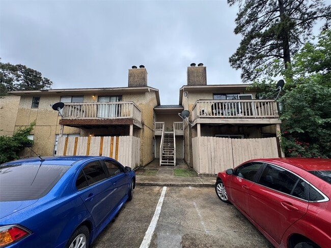 Building Photo - 3213 Hirschfield Rd Unit C