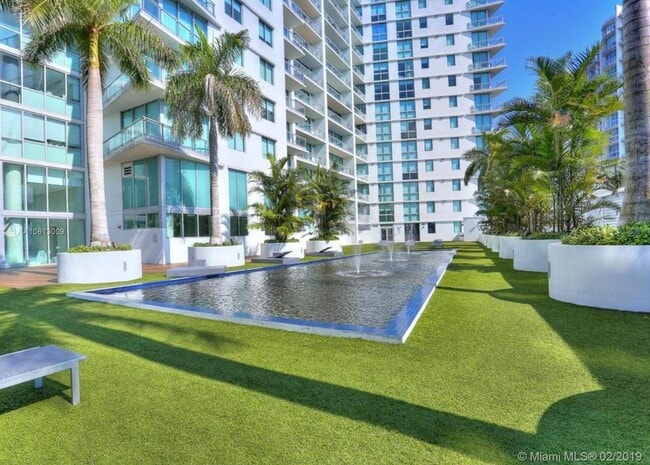 92 SW 3rd St Unit 3504