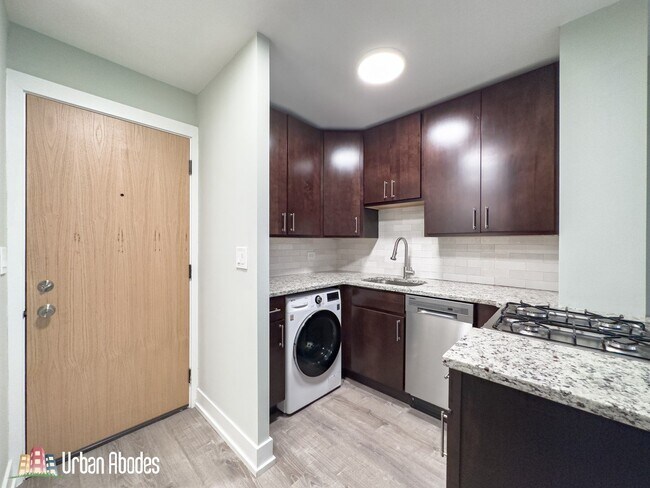 Photo - 456 W Barry Ave Unit A03C