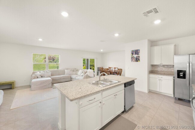 Photo - 10764 SW Vasari Way