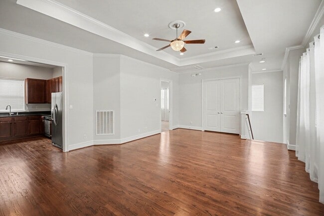 Photo - 1744 W 25th St
